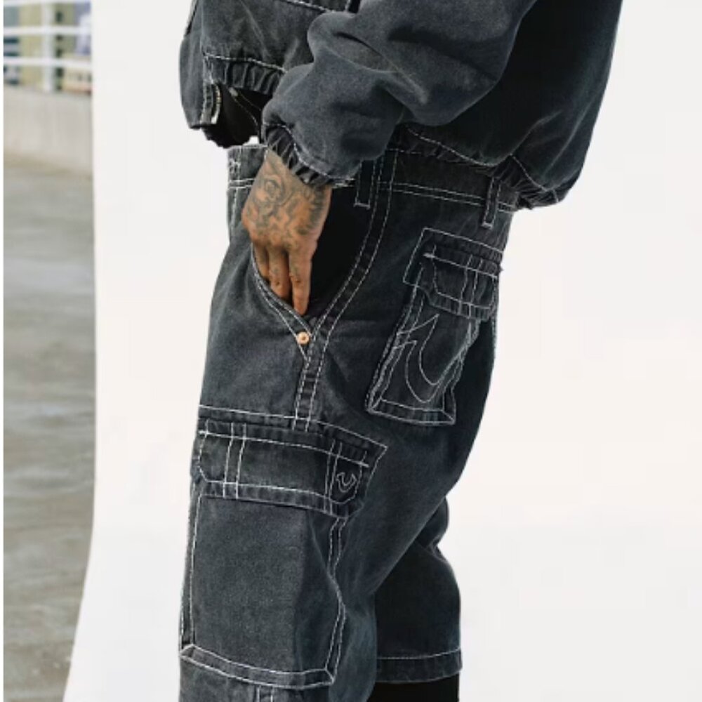 TRUE RELIGION - VINNY BIG T DENIM CARGO SHORT - SIZE 36